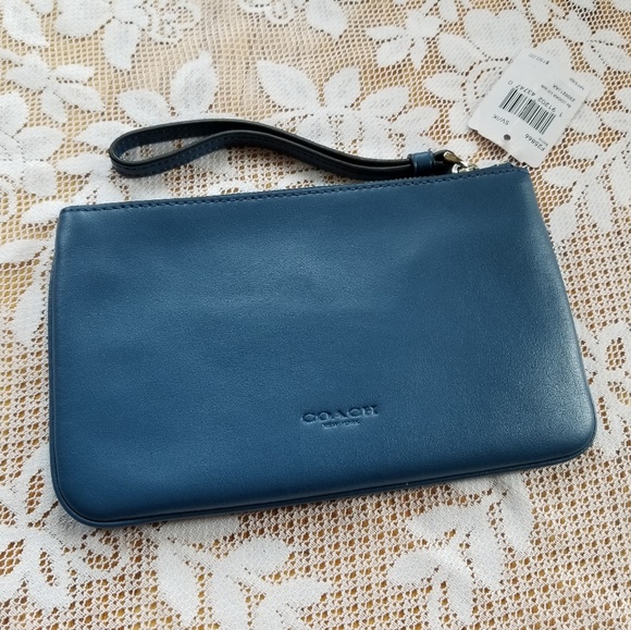 HP🎉Coach Topps Bazooka Bubble Gum Large Wristlet - Picture 3 of 7